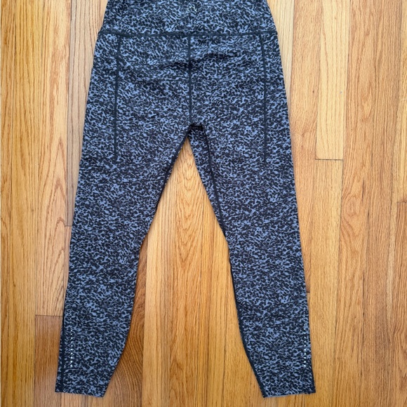 Varley Animal Print Leggings Size M - Picture 3 of 7
